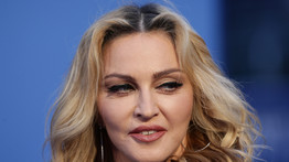 Még mindig szexi: hatalmas keblet villantott Madonna – fotó