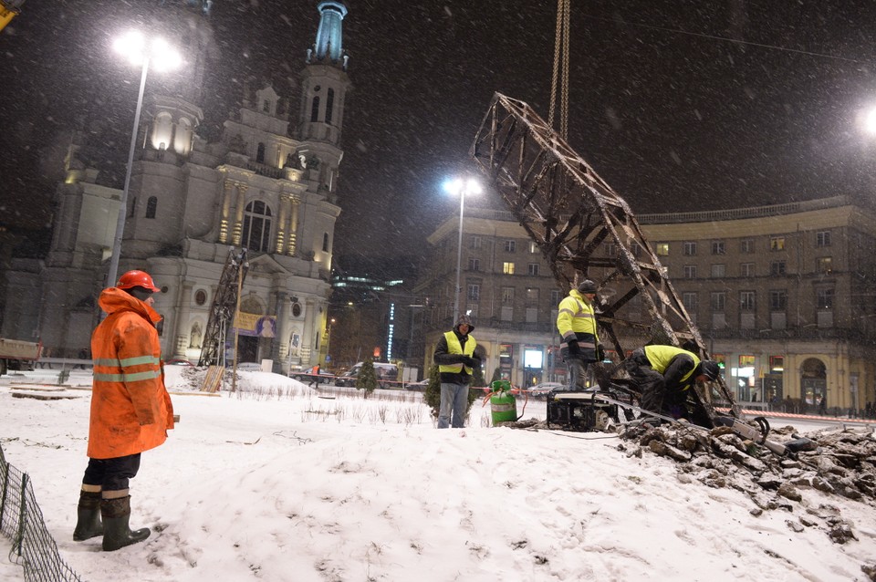 Spalona "Tęcza" została zdemontowana