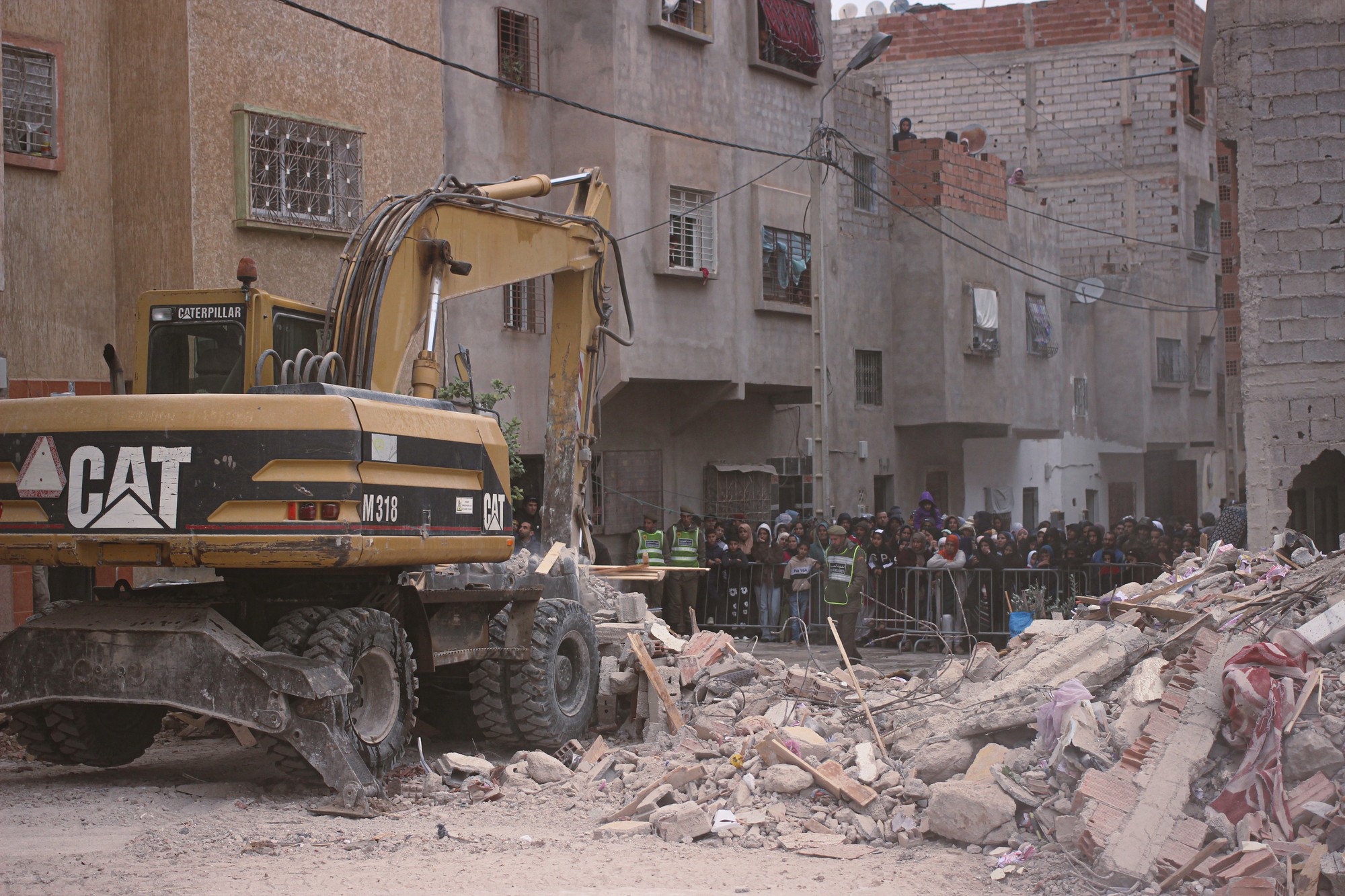 V marockom meste Fez sa zrútili dve budovy, zahynulo 22 ľudí.