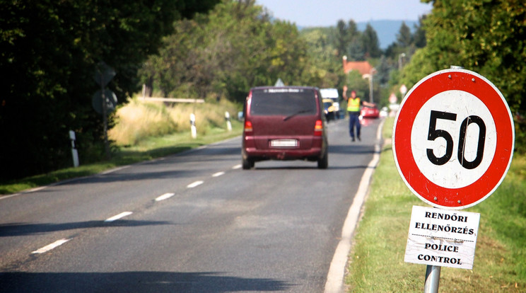 Összehangolt ellenőrzést tartottak a Balaton északi partjánál. /Fotó: Police.hu