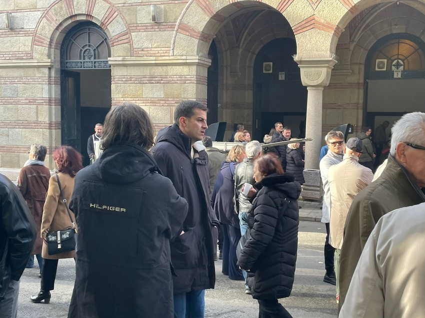 Poznati na sahrani Žarku Lauševiću