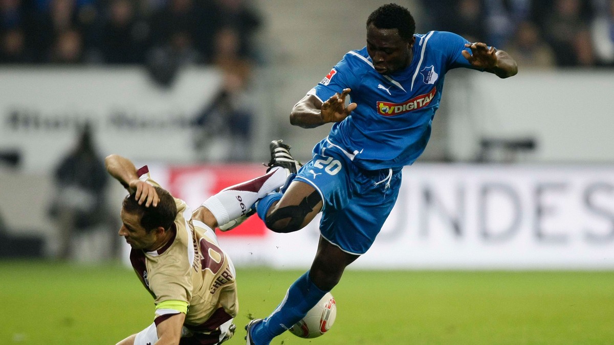 Schalke 04 Gelsenkirchen sfinalizowało rozmowy w sprawie pozyskania występującego dotąd w Hoffenheim Chinedu Obasiego. 25-latek trafi na Veltins-Arena po otwarciu styczniowego okienka transferowego.