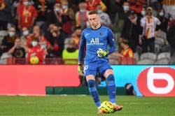 Grabara i Bułka mają nowe kluby. Liverpool i PSG wypożyczyły naszych bramkarzy