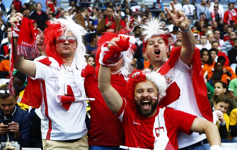 Tak polscy kibice wspierali kadrę Nawałki na Stade de France. Brawo Wy!