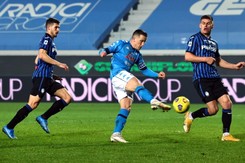 Zieliński strzelił gola w przegranym meczu. Napoli coraz niżej w tabeli