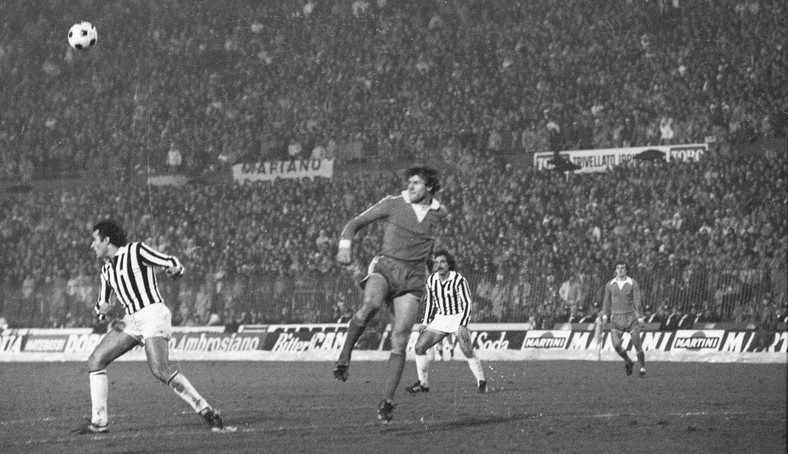 Włodzimierz Smolarek im Spiel von Widzew ódź gegen Juventus Turin im UEFA-Pokal-Rückspiel 1/16 (5. November 1978)