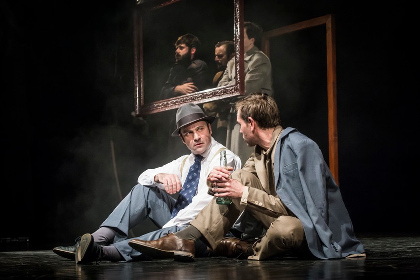 Scena iz predstave ''Jesenjin'' Novosadskog pozorišta