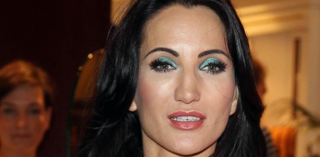 <b>Justyna Steczkowska</b> zanim zaczęła karierę malowała guziki, które starała się sprzedać. Śpiewała też „do kotleta”.