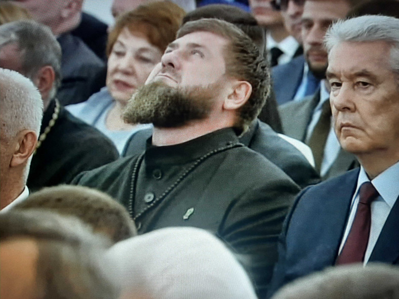 Ramzan Kadyrow podczas przemówienia Władimira Putina [screen z uroczystości]