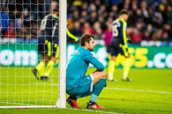 Liga angielska: Porażki drużyn Fabiańskiego i Boruca. Polscy bramkarze puścili aż siedem goli