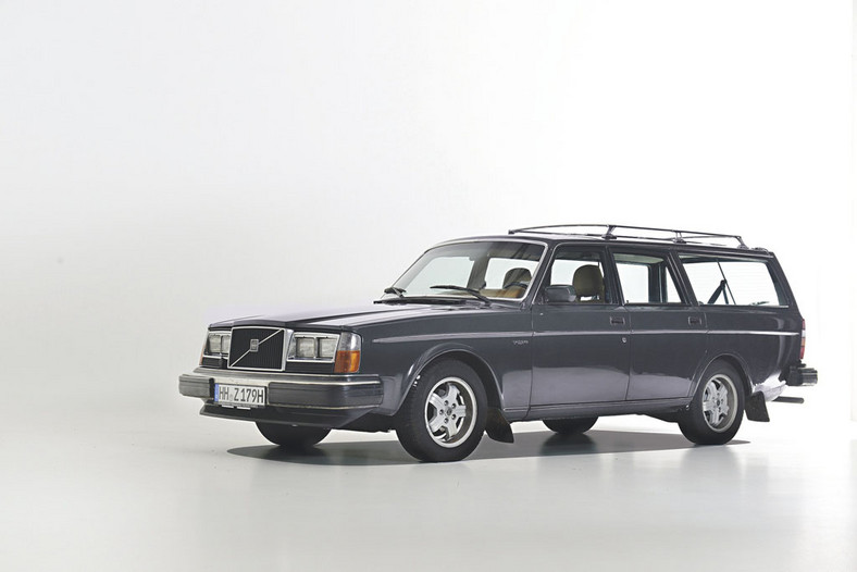 Volvo 245
lata prod. 1974-93