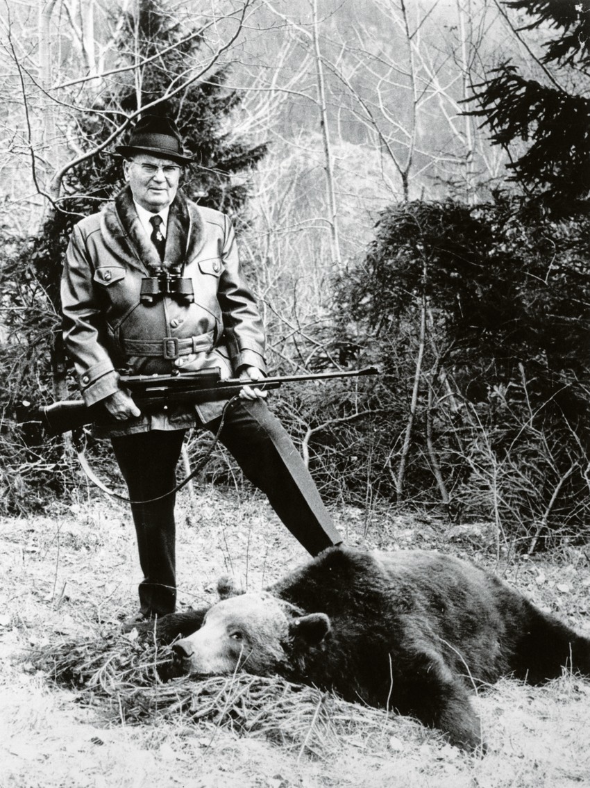 Vladavina Josipa Broza Srbiju skupo košta