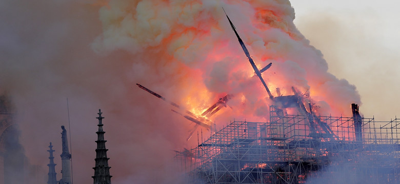 Pożar katedry Notre Dame. Komentarze napływają z całego świata
