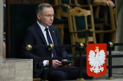 Posiedzenie Sejmu z udziałem prezydenta. Szef MON z informacją na temat bezpieczeństwa