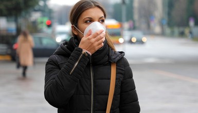 Ekspert: Maseczki w różnym stopniu chronią przed zakażeniem
