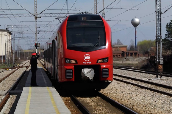 Kineski voz "Soko" stigao u Srbiju: Voziće od Novog Sada do Subotice (VIDEO)