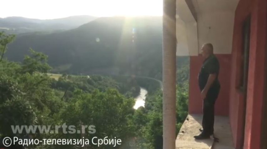 Petar Jablanović na terasi