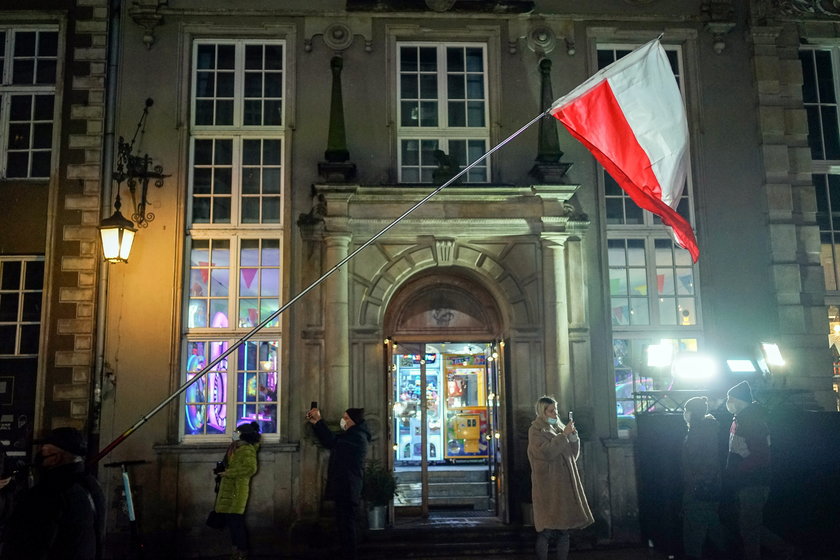 Druga rocznica zamachu i śmierci Pawła Adamowicza. Tak mieszkańcy Gdańska upamiętnili tragedię