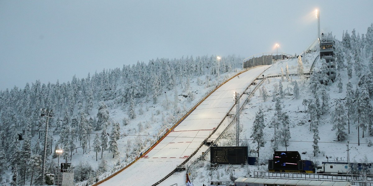 Skoki narciarskie 2015: Odwołano trening i kwalifikacje do Pucharu Świata w Kuusamo