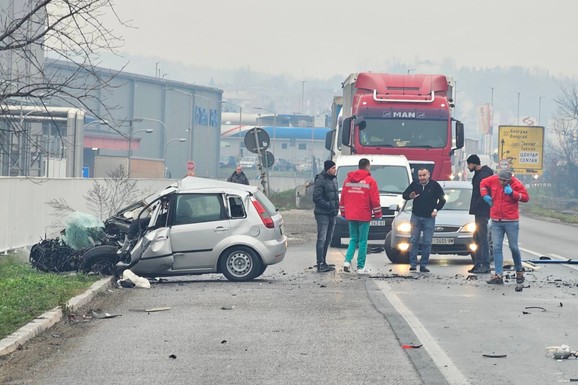 JEDNA OSOBA POGINULA Novi detalji stravične nesreće kod Gornjeg Milanovca: Sudarili se kamion i automobil