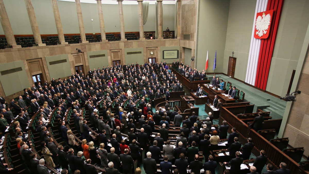 Sejm odrzucił dwa projekty ustaw dotyczące związków partnerskich zgłoszone przez Ruch Palikota i SLD. Przepadł także projekt autorstwa posła Artura Dunina z PO. "Żenada. Wstyd mi za moje koleżanki i kolegów z Sejmu" - napisała tuż po głosowaniu na Twitterze Agnieszka Pomaska (PO).