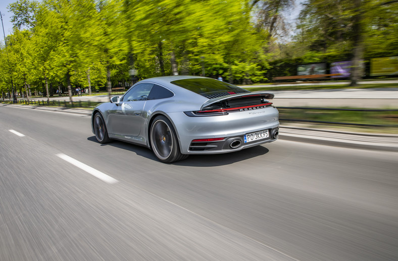 Porsche 911 Carrera 4S Coupe 450 KM i napęd na obie osie