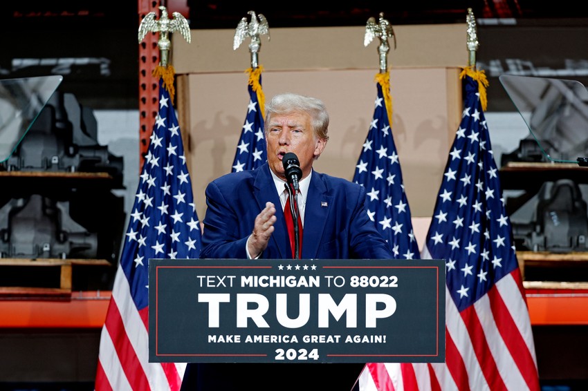 Donald Tramp na tribini u Mičigenu 27. septembra