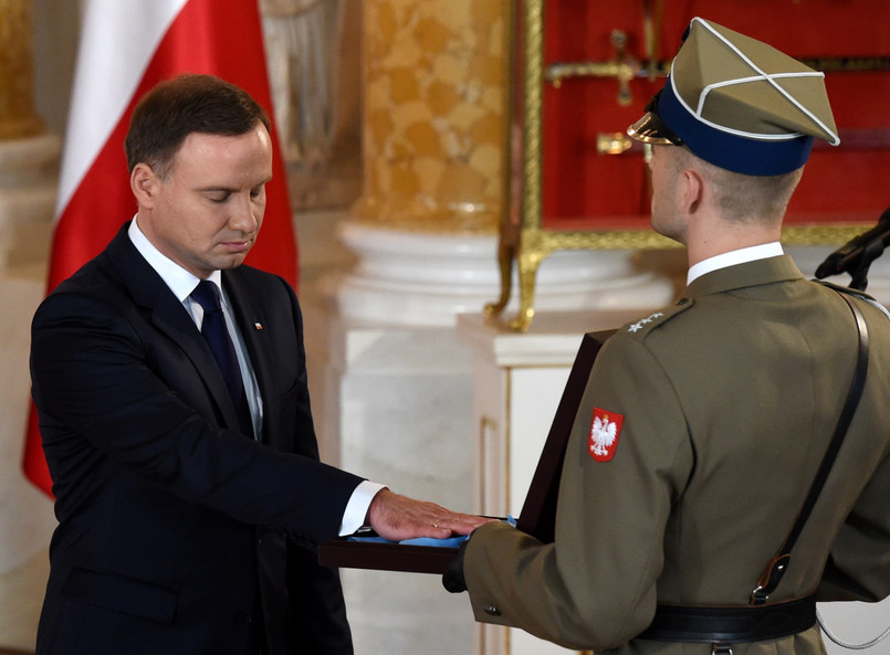 Prezydent Andrzej Duda podczas uroczystości na Zamku Królewskim.