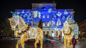 Miasta oszczędzają prąd. Choinki i iluminacje nie rozbłysną pełnym blaskiem