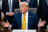 Poparcie dla Trumpa spada do rekordowo niskich 30 proc.