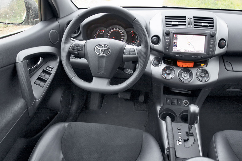 Toyota RAV4: w czym tkwi jej sukces