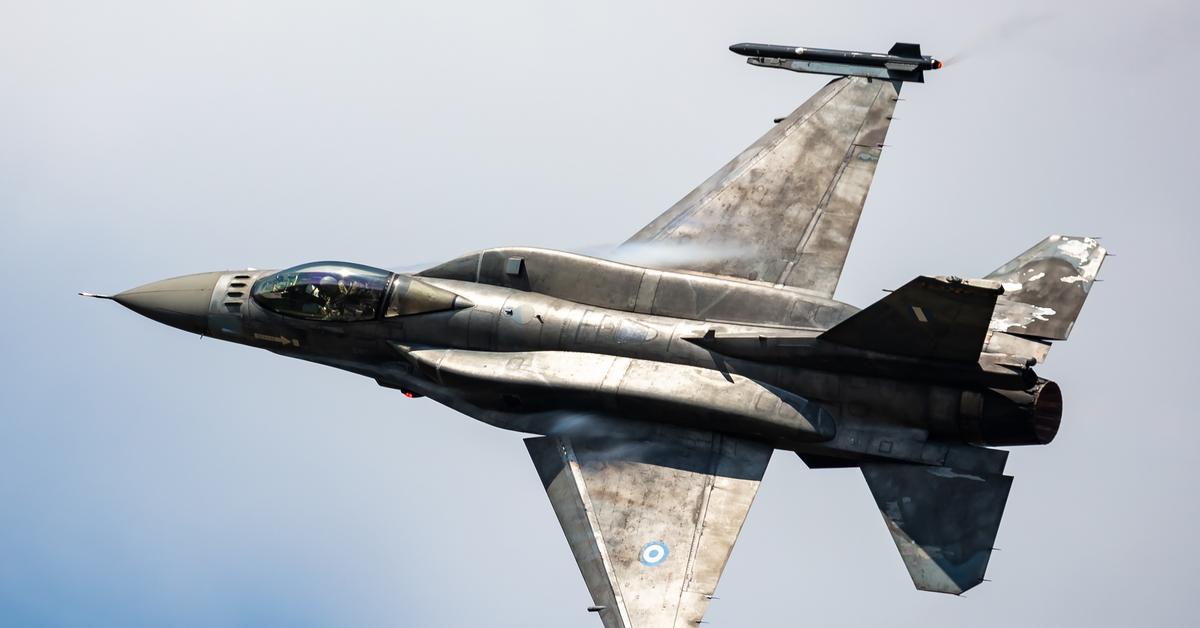 Co dalej z modernizacją F-16? Szef MON odpowiada i zapowiada "bardzo dobre informacje"