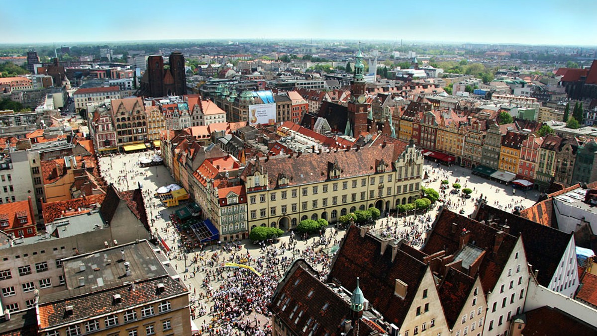 Polska Gazeta Wrocławska: Przed Euro 2012 Wrocław promuje się, np. na logotypach, jako Wroclaw, czyli bez litery "ł". Dlaczego?