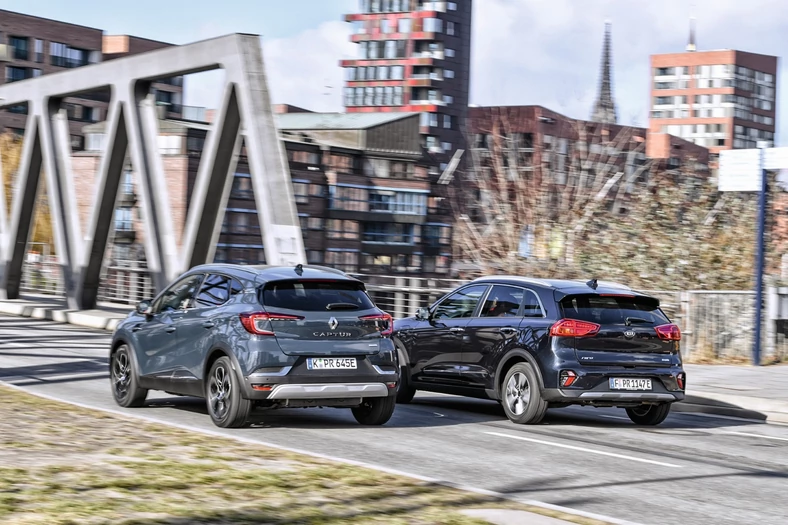 Dwie hybrydy ładowane z gniazdka: Kia Niro i Renault Captur