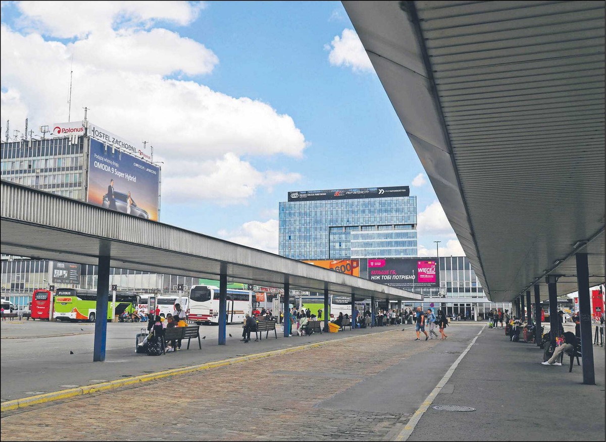 Warszawa Zachodnia to kluczowy węzeł komunikacyjny. Część autobusowa będzie straszyć jeszcze wiele lat