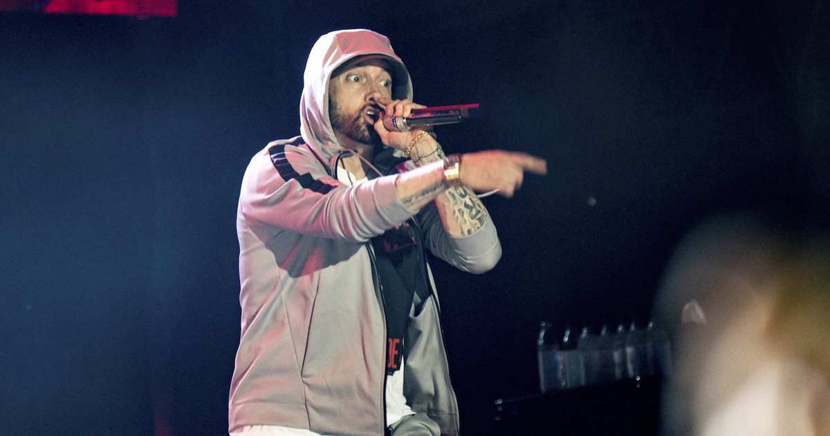 The 25 bestselling music singles of all time Business Insider Africa