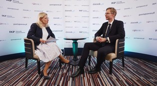 Osoby głuche mogą liczyć na wsparcie w korzystaniu z usług bankowych