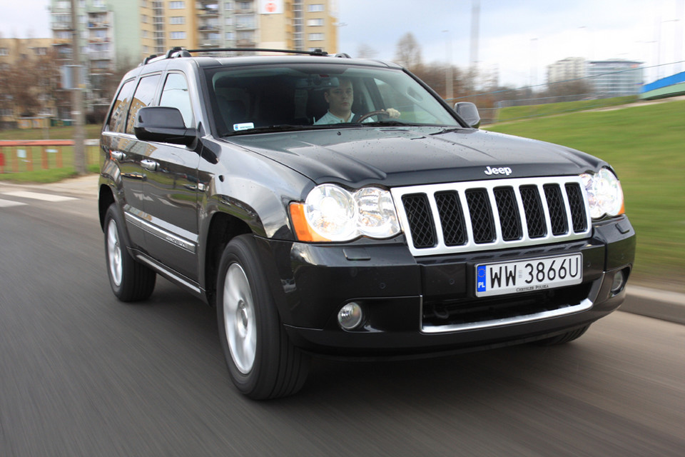 Jeep Grand Cherokee Terenówka nie tylko na zimę