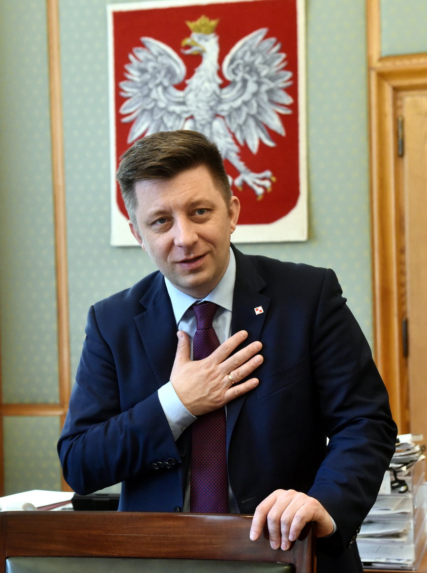 Michał Dworczyk szef KPRM zapewnia, że rząd rozważa rozszerzenie grupy chorych przewlekle.