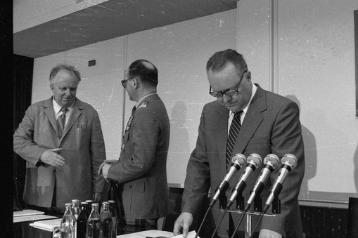 XI Plenum KC PZPR. Na zdjęciu od lewej: Stefan Olszowski, Wojciech Jaruzelski i Stanisław Kania Warszawa, czerwiec, 1981 r.