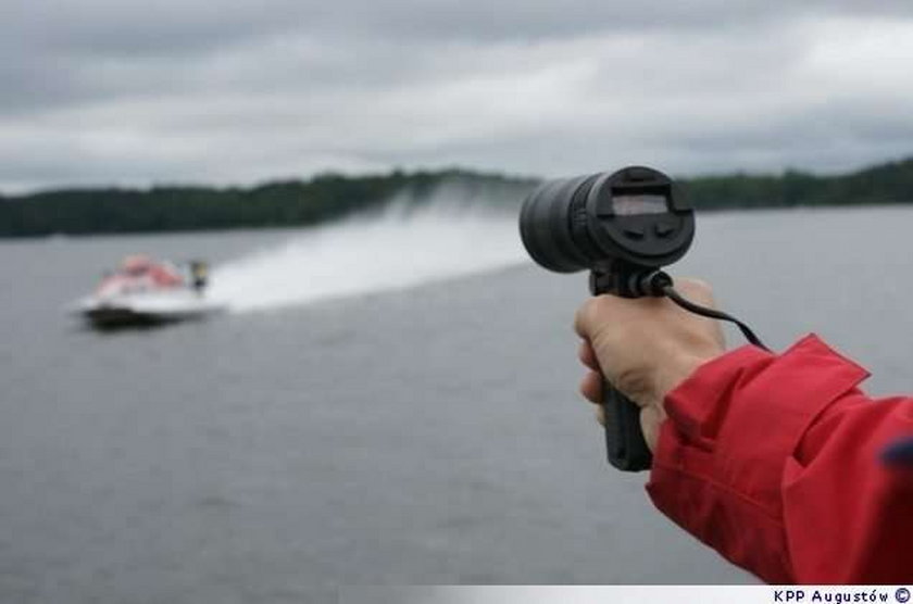 Zasuwał 211 km/h i dostał tylko... pouczenie