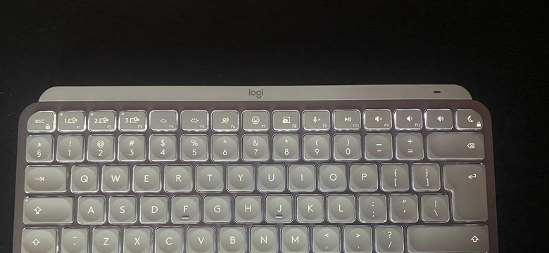 Logitech MX Keys Mini. Dobra alternatywa dla klawiatury Apple
