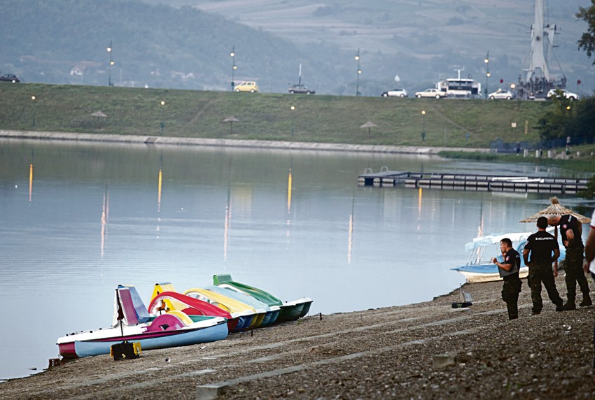 Obala Srebrnog jezera: Ronioci Žandarmerije tragali su za telima