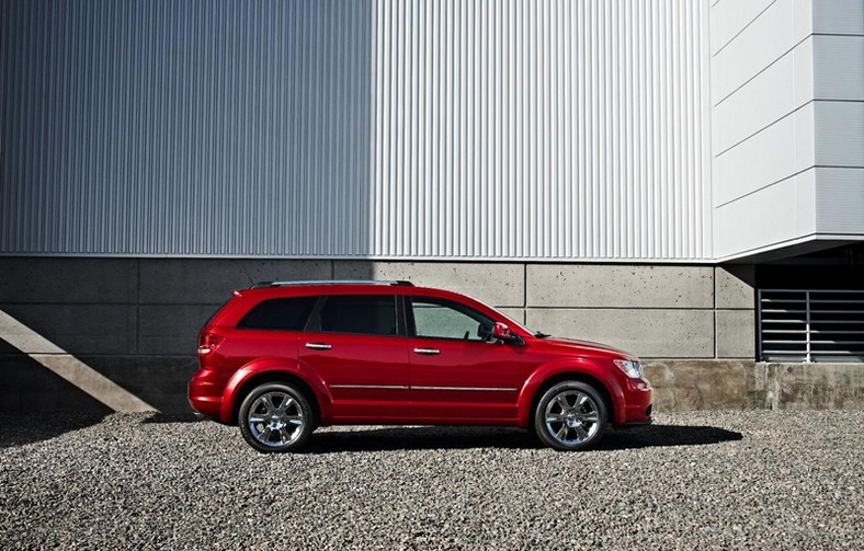 Dodge Journey z „pierścieniami ognia”