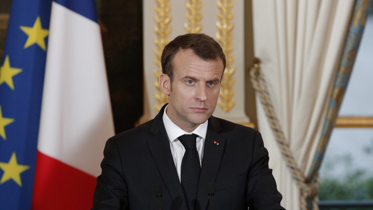 Prezydent Francji Emmanuel Macron powiedział dzisiaj, że jego kraj "ma dowody" na użycie w ubiegłym tygodniu przez syryjski reżim broni chemicznej. Dodał, że Paryż zdecyduje o ewentualnym uderzeniu odwetowym po zebraniu wszystkich niezbędnych informacji. Dzisiaj w Brukseli atak chemiczny potępił Sekretarz generalny NATO Jens Stoltenberg.