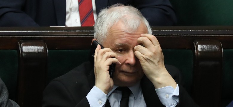 "Młodzież pod wpływem smartfonu". Rzecznik rządu tłumaczy słowa prezesa PiS