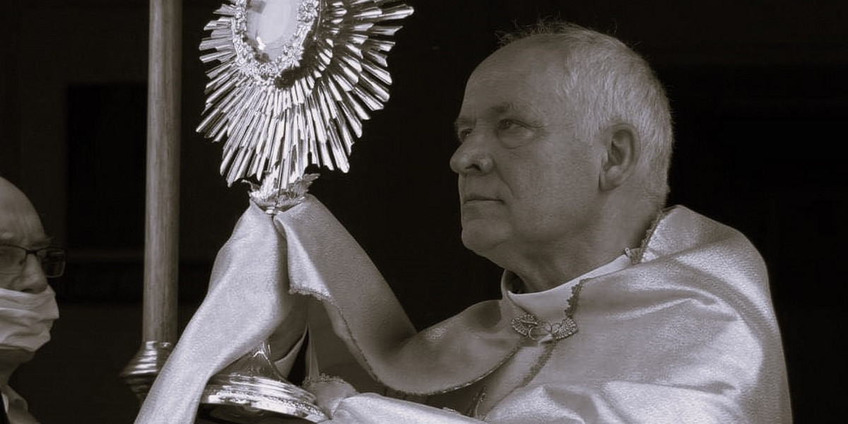 Nie żyje ks. Edmund Magdziarz. Był proboszczem parafii pw. św. Andrzeja Boboli w Rawicz.