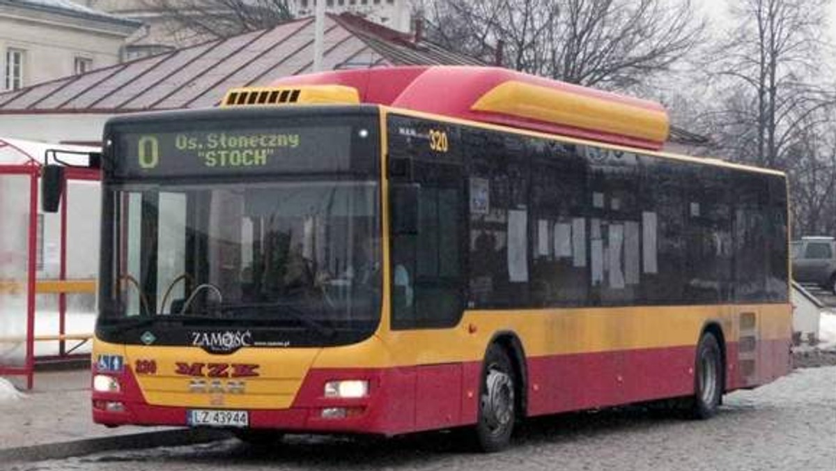 Ostrzeżenie zaniepokoiło prezesa zarządu MZK. Miejski przewoźnik na czas igrzysk w Soczi zmienił nazwy na wyświetlaczach w autobusach. Osiedle "Słoneczny Stok” zamieniło się na "Słoneczny Stoch”, a "Królowej Jadwigi” w "Królowej Justyny”.