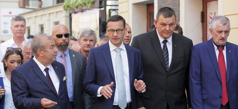 Sondaż CBOS: PiS prowadzi, Nowoczesna poza Sejmem
