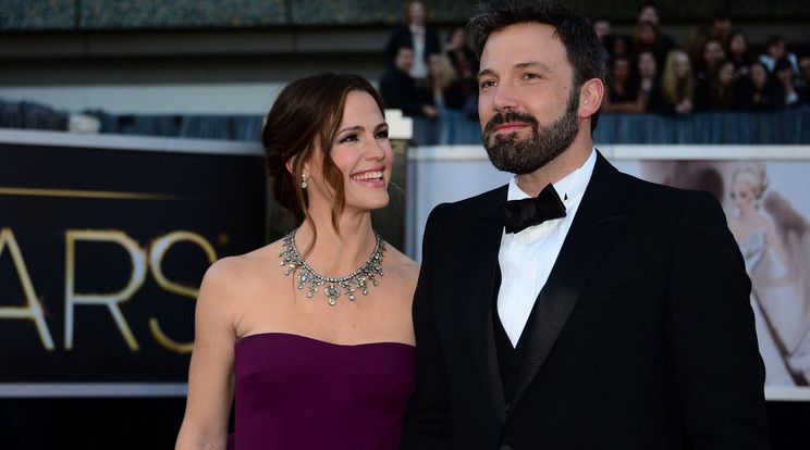 Jennifer Gartnernek akkor lett elege, amikor Affleck félrelépett gyerekeik dadájával /Fotó: AFP